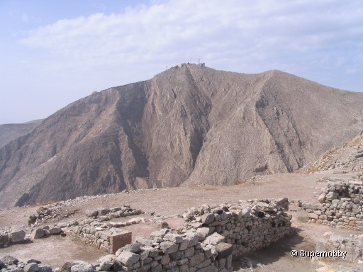 Blick von Alt-Thera zum Berg Profitis Ilias - zurÃŒck zur Ãbersicht