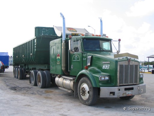 Kennworth Truck in Chiquilá - zurÃŒck zur Ãbersicht